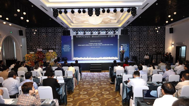 Toàn cảnh hội thảo "Tương lai đại dương 2025" tại Khánh Hòa. 