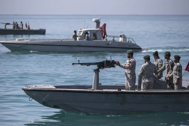Binh sĩ Iran tuần tra eo biển Hormuz ở miền nam Iran, ngày 30/4/2019. (Ảnh minh họa: Xinhua)