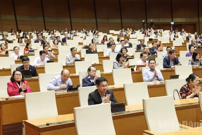 Quang cảnh phiên họp chiều 3/12. (Ảnh: DUY LINH)