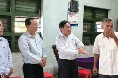 Lãnh đạo Ủy ban nhân dân tỉnh thăm hỏi đồng bào Chăm dịp Lễ hội Katê
