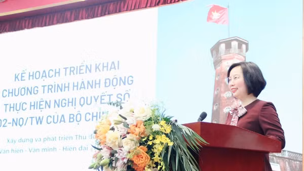 Chủ tịch Ủy ban Mặt trận Tổ quốc Việt Nam thành phố Hà Nội Bùi Huyền Mai quán triệt kế hoạch triển khai Chương trình hành động của Ban Thường vụ Thành ủy thực hiện Nghị quyết số 02-NQ/TW của Bộ Chính trị.