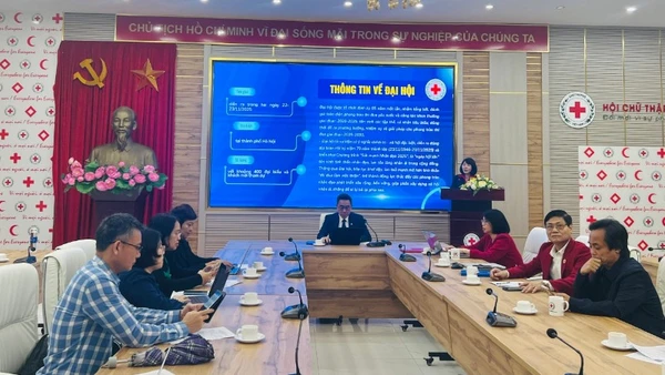 Quang cảnh cuộc gặp mặt báo chí. 