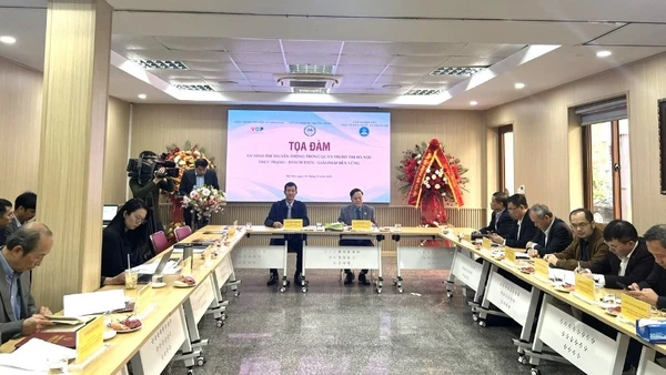 Quang cảnh tọa đàm.