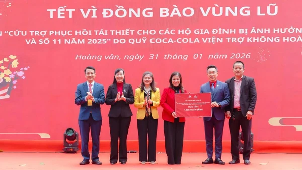 Phong trào “Tết Nhân ái” do Trung ương Hội Chữ thập đỏ Việt Nam phát động trên phạm vi toàn quốc, với mục tiêu ưu tiên hỗ trợ người nghèo, người dễ bị tổn thương và đặc biệt là đồng bào vùng bão lũ.