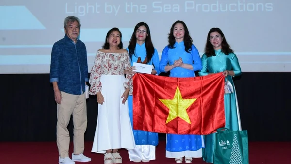 TYM nhận giải thưởng tại Liên hoan phim quốc tế Sinemaya 2025. 