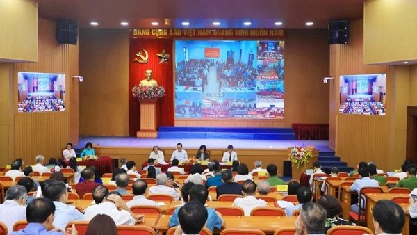 Cử tri bày tỏ sự quan tâm đến hiệu quả hoạt động của chính quyền địa phương trong thời gian tới.