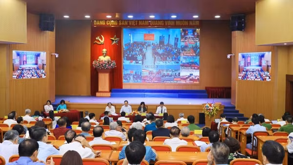 Cử tri bày tỏ sự quan tâm đến hiệu quả hoạt động của chính quyền địa phương trong thời gian tới.