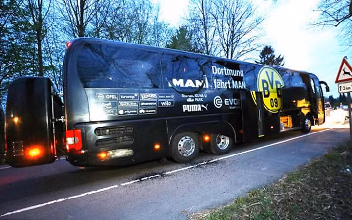 Mong manh “lằn ranh đỏ”