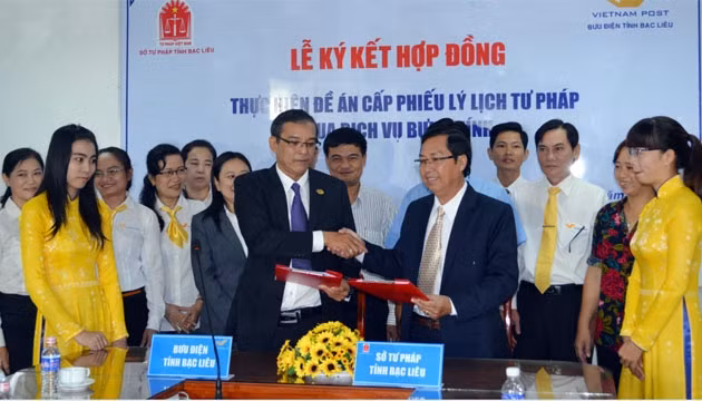 Lễ ký kết triển khai thí điểm cấp Phiếu lý lịch tư pháp qua dịch vụ Bưu chính Bạc Liêu.