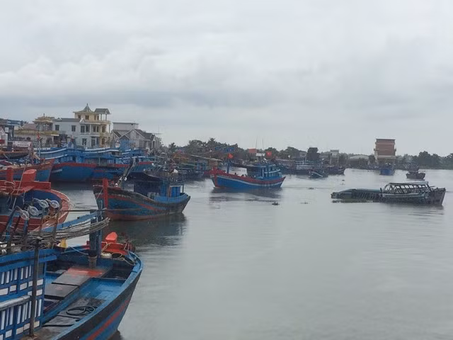 Nguy hiểm từ những “con tàu chết”