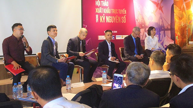 Hội thảo Xuất khẩu trực tuyến trong kỷ nguyên số tổ chức mới đây với sự tham gia của nhiều chuyên gia, nhà phân tích đầu ngành. Ảnh: HỒNG VÂN