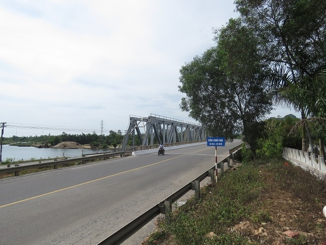 Cầu Long Đại.