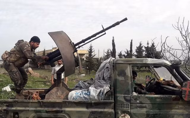 Binh sĩ quân đội Chính phủ Syria được triển khai tại Idlib. Ảnh SANA