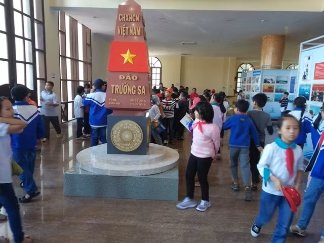 Triển lãm bản đồ và trưng bày tư liệu "Hoàng Sa, Trường Sa của Việt Nam - Những bằng chứng lịch sử và pháp lý" tại Bắc Cạn ngày 27 và 28-11.	