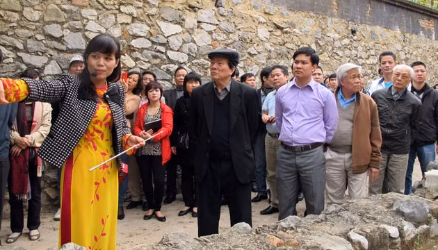 Thăm nhà tù Sơn La.