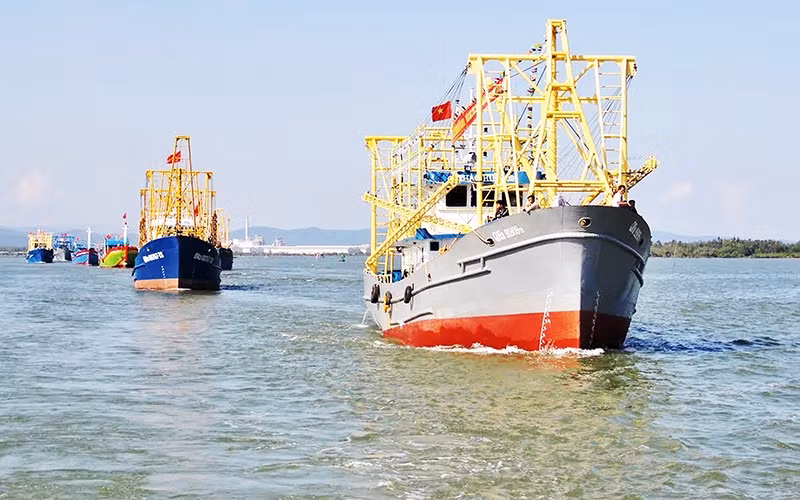 Cần xây dựng kịch bản cùng “tăng trưởng xanh” cho các ngành về biển, các khu công nghiệp và đô thị ven biển.