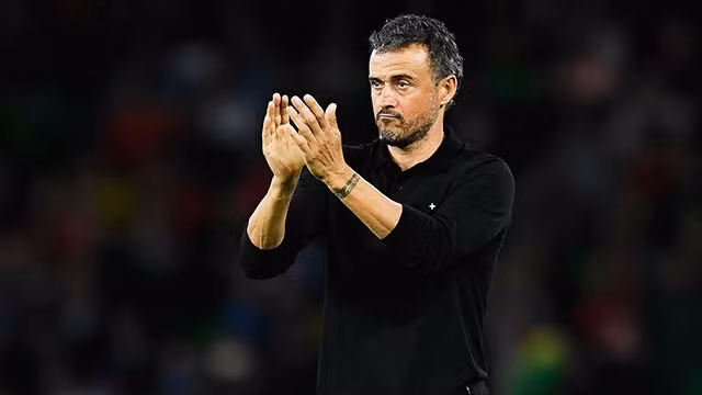 Liên đoàn bóng đá Tây Ban Nha bổ nhiệm lại HLV Luis Enrique
