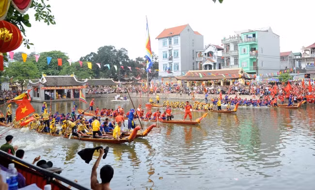 Độc đáo lễ hội bơi Đăm truyền thống năm 2015