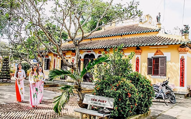 Đình Bình Thủy.