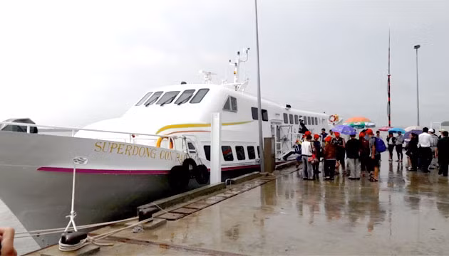 Tàu cao tốc Supperdong Côn Đảo 1 sẵn sàng khởi hành từ Sóc Trăng đi Côn Đảo.