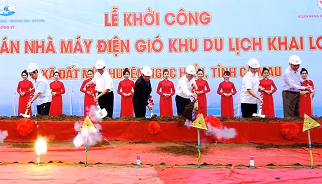 Lễ khởi công Dự án điện gió tại Khai Long (Cà Mau).