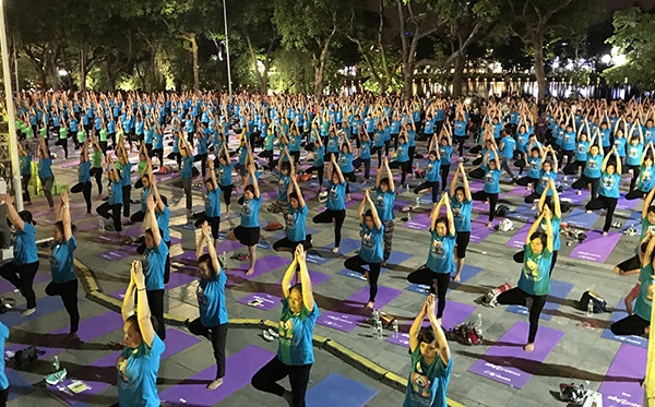 1.000 người tham gia đồng diễn kỷ niệm Ngày quốc tế yoga tại Việt Nam
