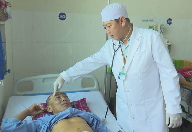 Ông H.C.T đã hồi phục sức khỏe sau ca phẫu thuật “kép”.