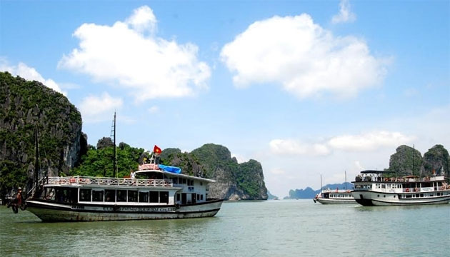 Du lịch là nguồn tăng trưởng quan trọng của tỉnh Quảng Ninh.