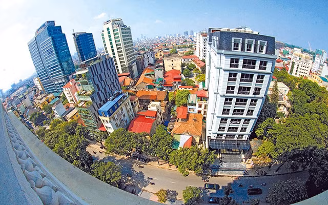 Tốc độ đô thị hóa phá vỡ quy hoạch không gian. 