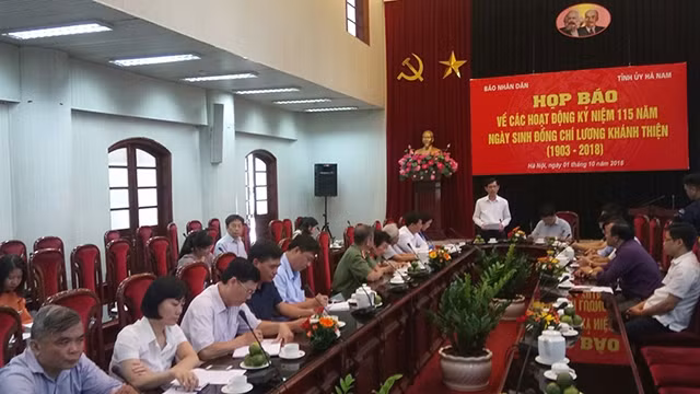 Họp báo giới thiệu chương trình tại Báo Nhân Dân.