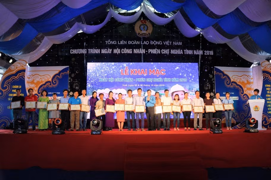 "Ngày hội công nhân - Phiên chợ nghĩa tình năm 2019" tại Thừa Thiên - Huế