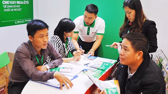 Lãi suất CVTD được hình thành trên cơ sở định giá chung, căn cứ đặc điểm từng khoản vay và mức độ rủi ro từng nhóm khách hàng.