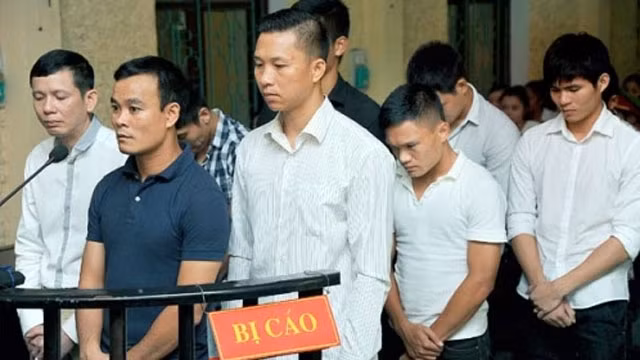 Các bị cáo tại tòa.
