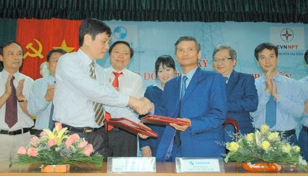 Lễ ký kết hợp đồng tín dụng tài trợ vốn cho các công trình.