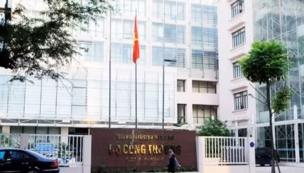 Viên chức lập doanh nghiệp, ông Hà Quốc Quân bị cách chức