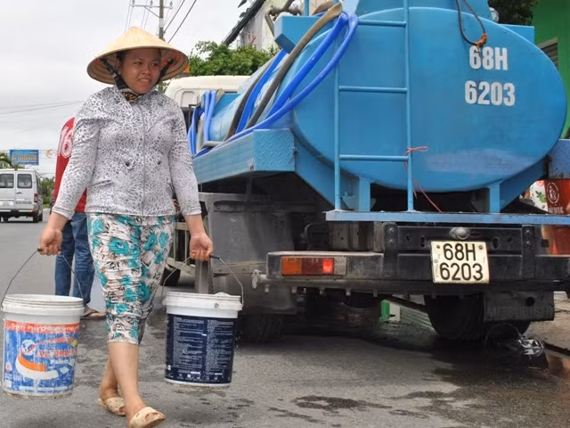 TP Rạch Giá bắt đầu khan hiếm nước ngọt