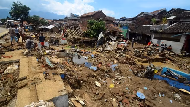 Khu vực bị thiệt hại do lũ quét ở Garut, Tây Java, Indonesia, ngày 21-9-2016. (Ảnh: Antara Foto)
