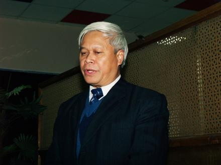 Nhà thơ Nguyễn Huy Hoàng.