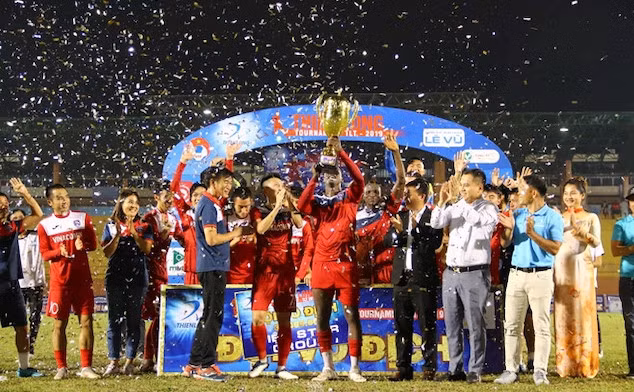 CLB bóng đá Than Quảng Ninh vô địch Cup Thiên Long