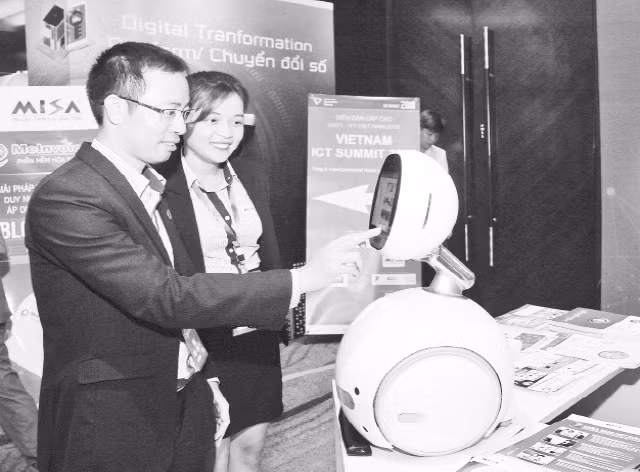 Một sản phẩm rô-bốt được lập trình của Công ty cổ phần Misa. Ảnh: QUANG MINH