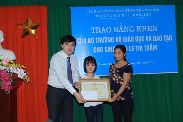 Truy tặng Bằng khen cho học sinh dũng cảm cứu người ở Thanh Hóa