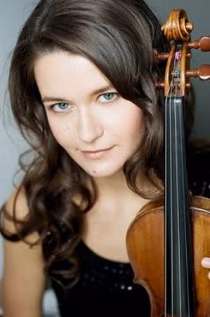 Nghệ sĩ vĩ cầm tài năng Canada biểu diễn tại Việt Nam