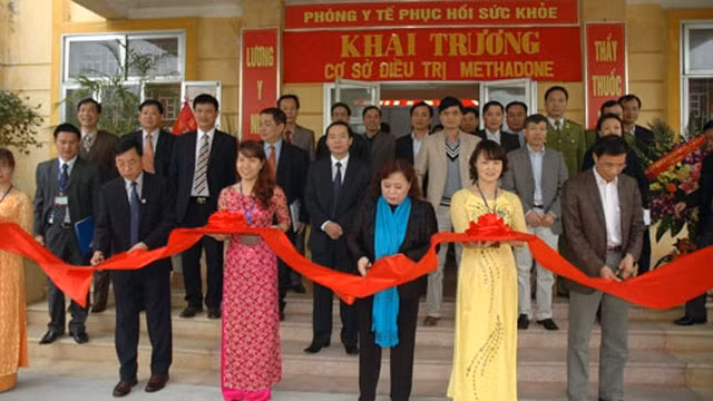 Chính thức đưa cơ sở điều trị cai nghiện ma túy bằng Methadone tại Trung tâm Chữa bệnh Giáo dục Lao động số 5 đi vào hoạt động. (Ảnh:soyte.hanoi.gov.vn) 