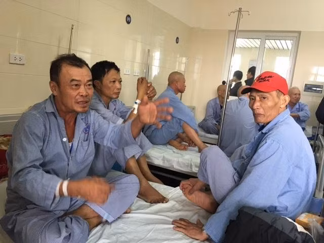 Số lượng người bệnh ung thư ngày càng tăng, khiến các bệnh viện chuyên khoa ung bướu như Bệnh viện K T.Ư luôn trong tình trạng quá tải.