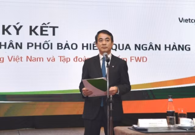 Chủ tịch HĐQT Vietcombank Nghiêm Xuân Thành phát biểu tại lễ ký.