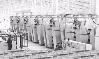 Dây chuyền sản xuất tại nhà máy Viglacera Hạ Long.