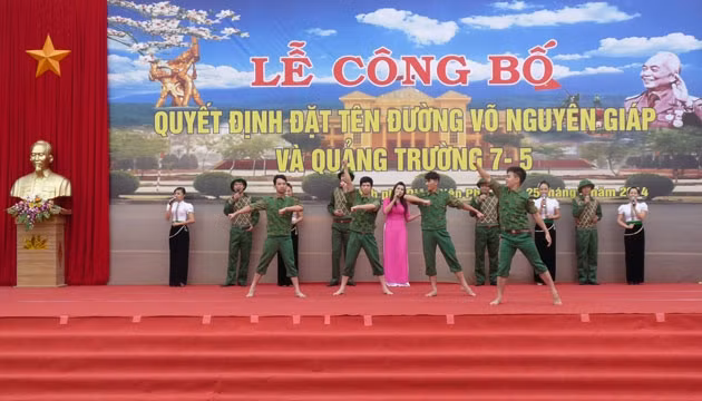 Điện Biên đặt tên đường Võ Nguyên Giáp và Quảng trường 7-5
