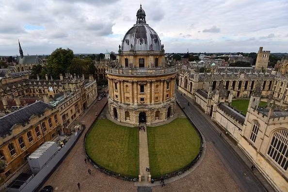 Đại học Oxford (Ảnh: Getty)