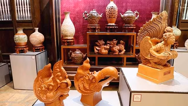 Sản phẩm gốm Bát Tràng.