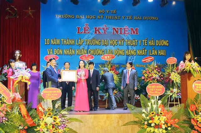 10 năm thành lập Trường đại học Kỹ thuật Y tế Hải Dương